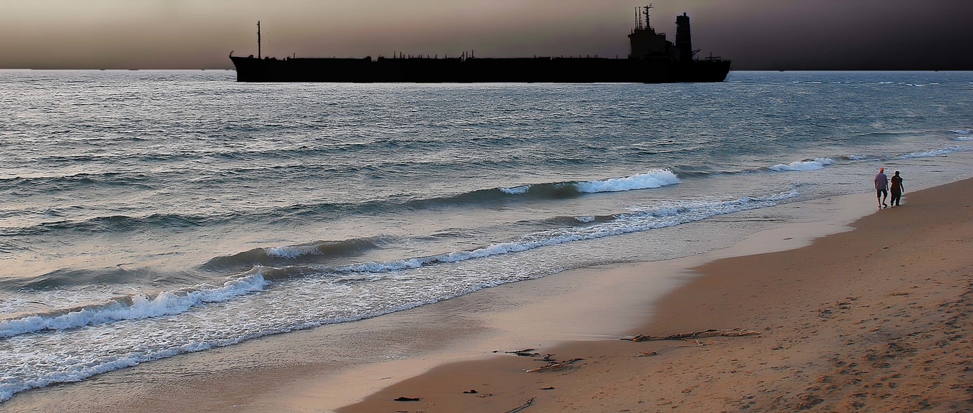 Очень черный пароход