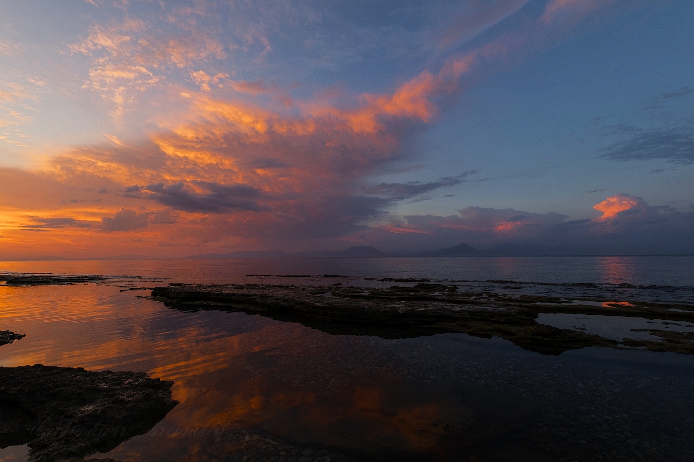 Закат цвета апельсин