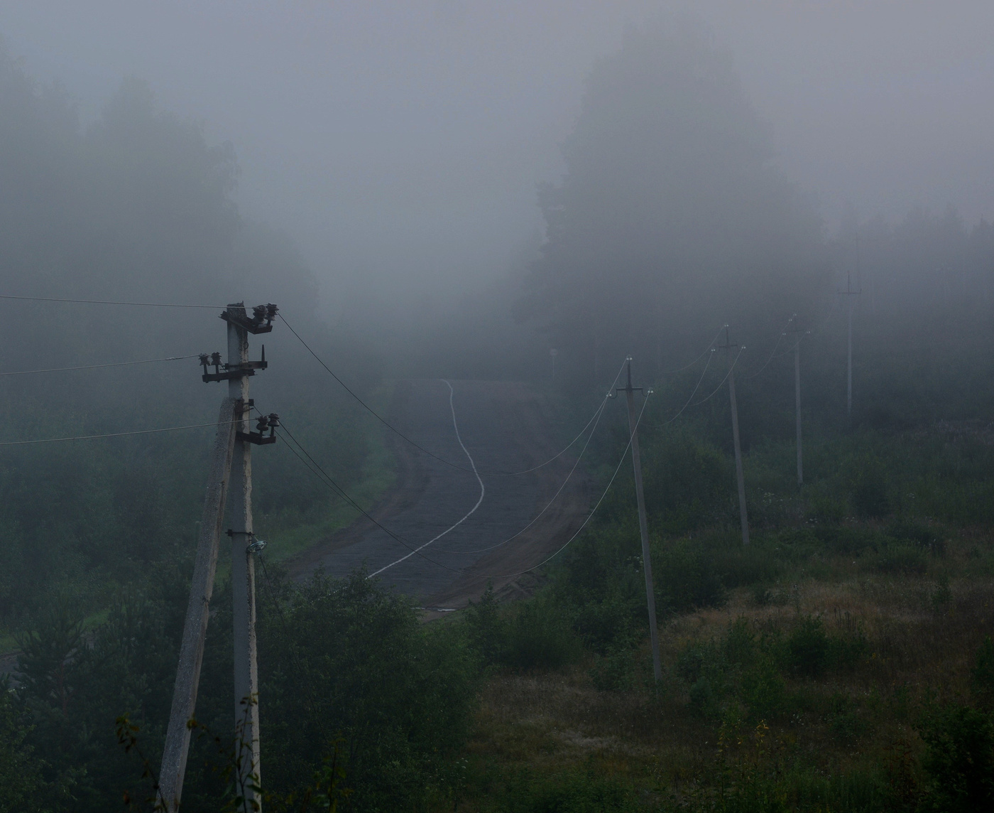 Осиротелое шоссе ...