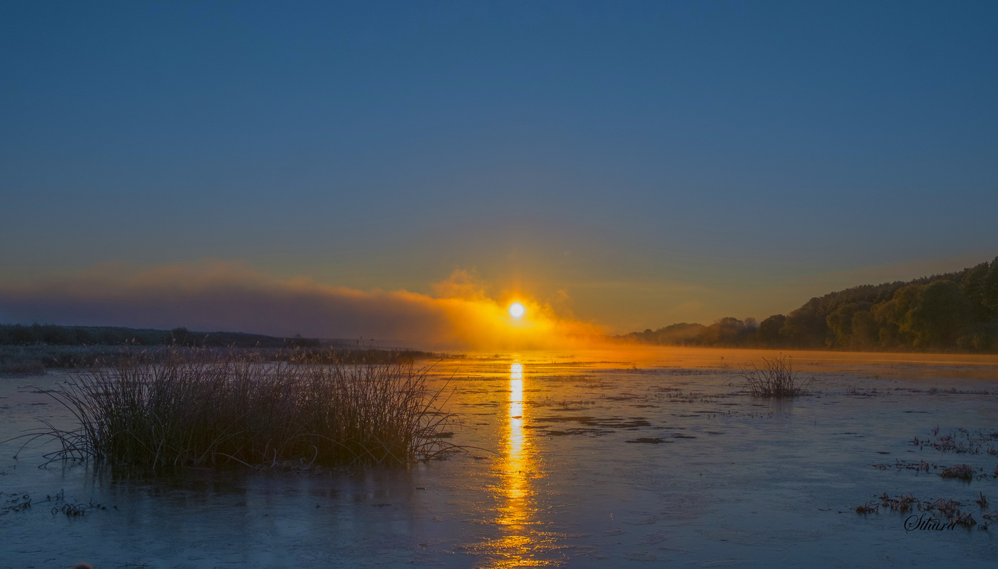 Морозный рассвет на Истоке.