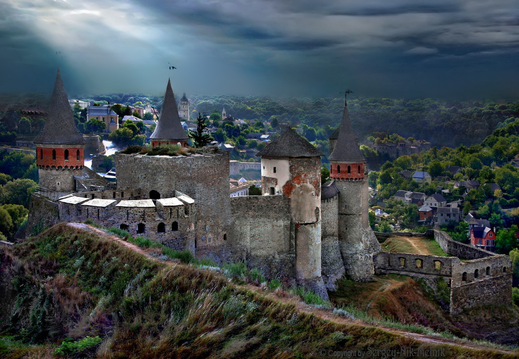 Луч света над Каменец-Подольском.