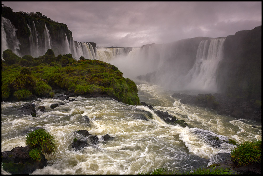 Водопады Игуатзу