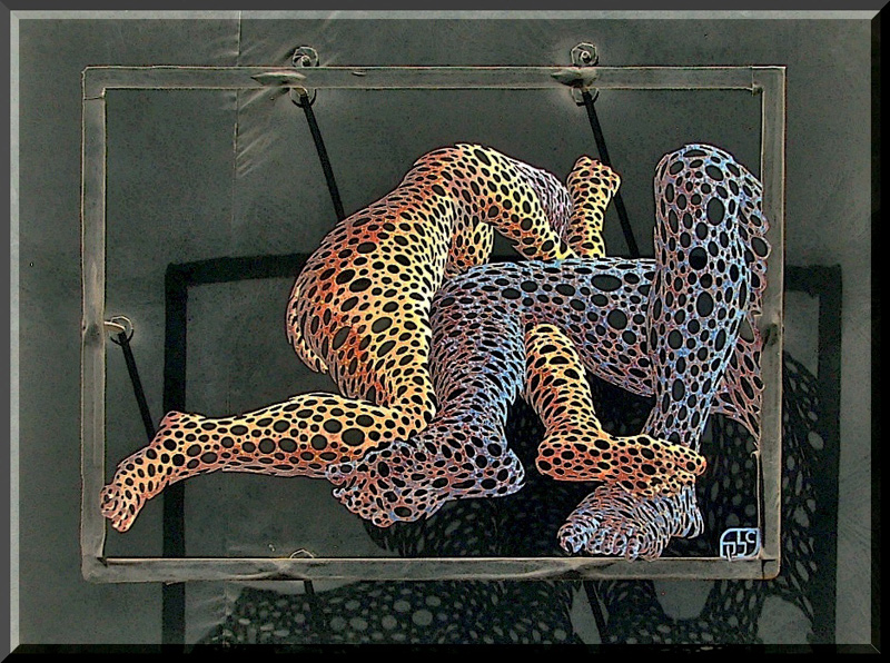 Дырчатое переплетение тел...