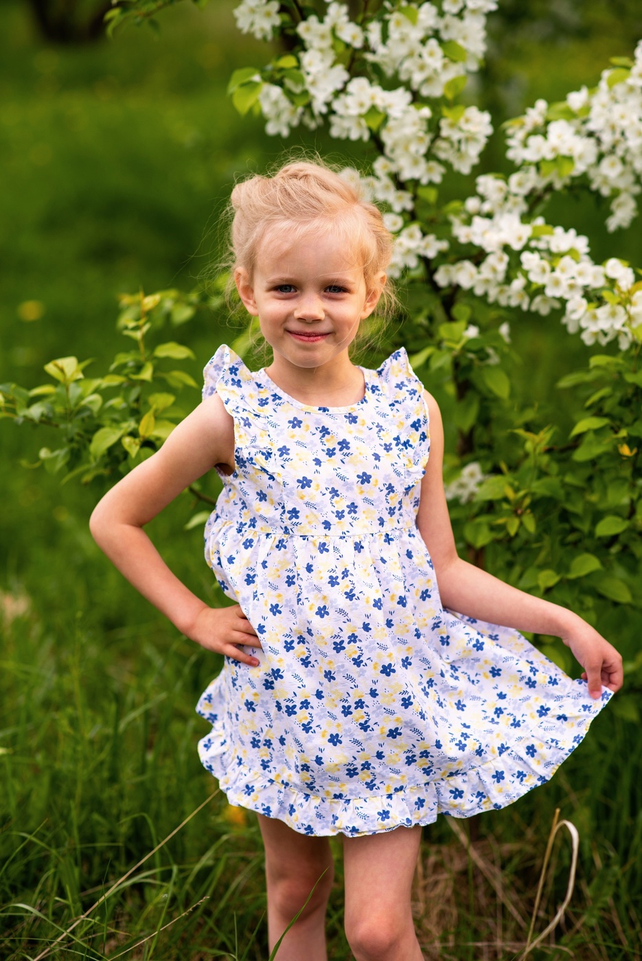 В летнем платье