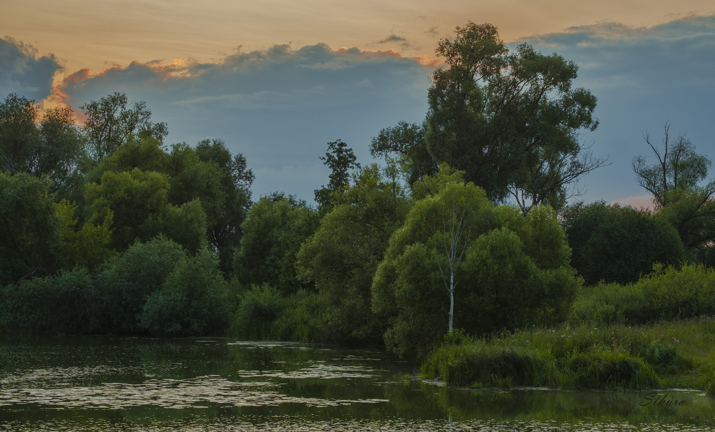 Тучи закрыли закат.
