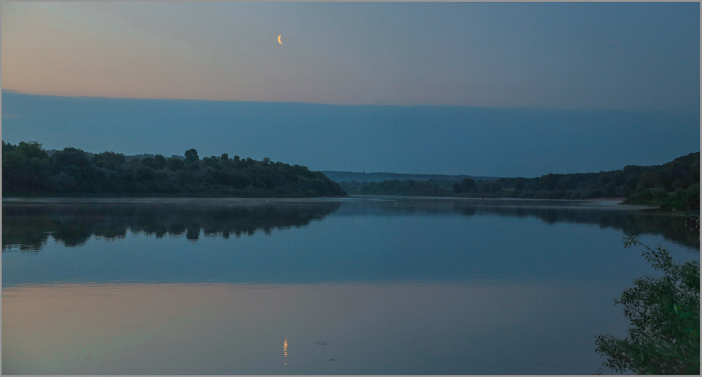 Рассвет уже полощится