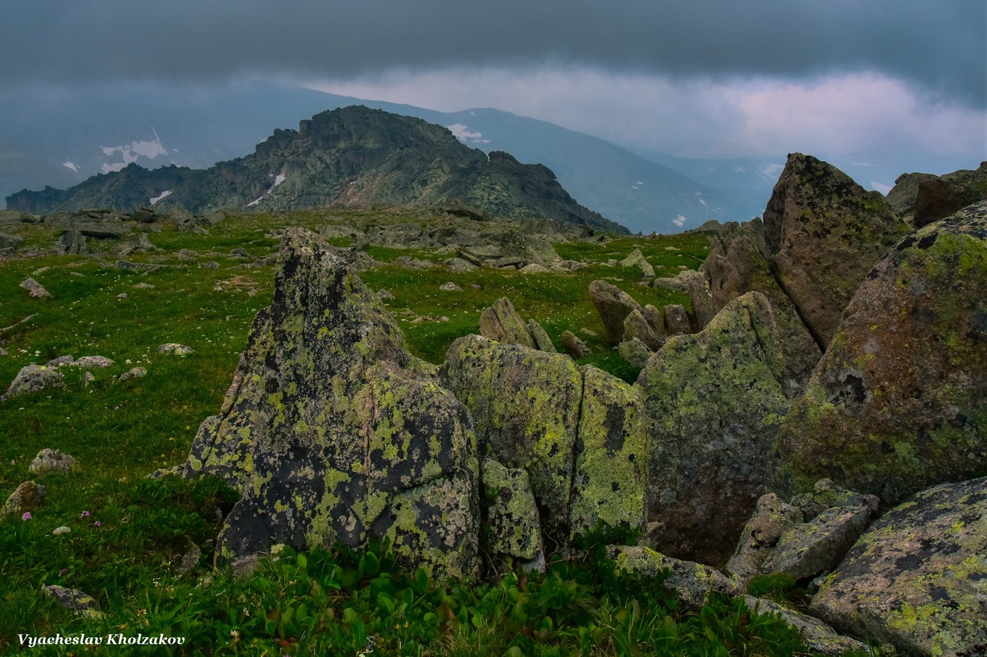 Пасмурно в горах