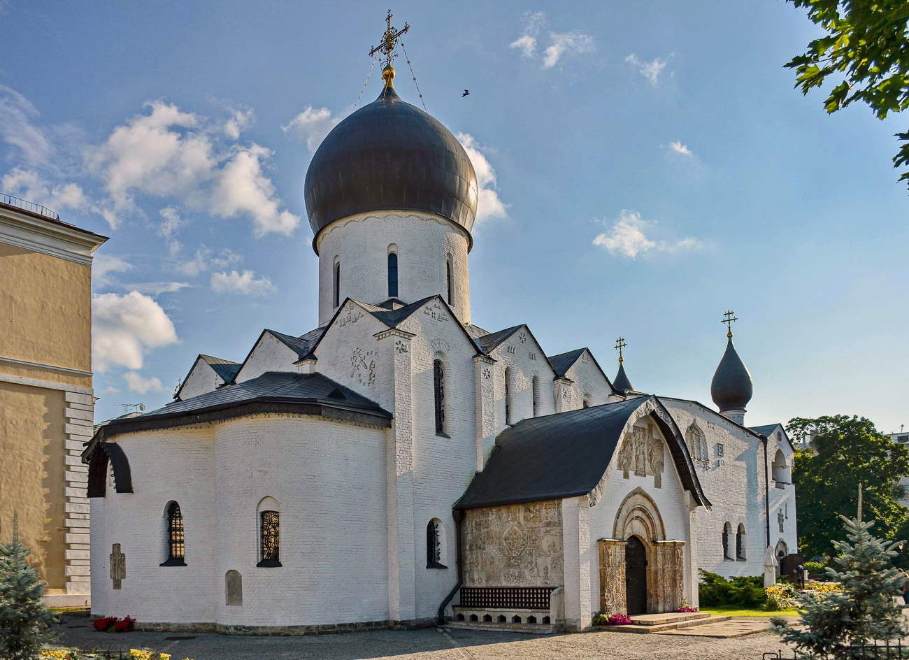 Церковь Покрова Богородицы в Марфо-Мариинской обители на Большой Ордынке