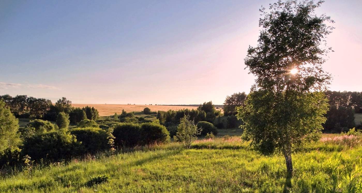 Вечернее солнце готовится ко сну