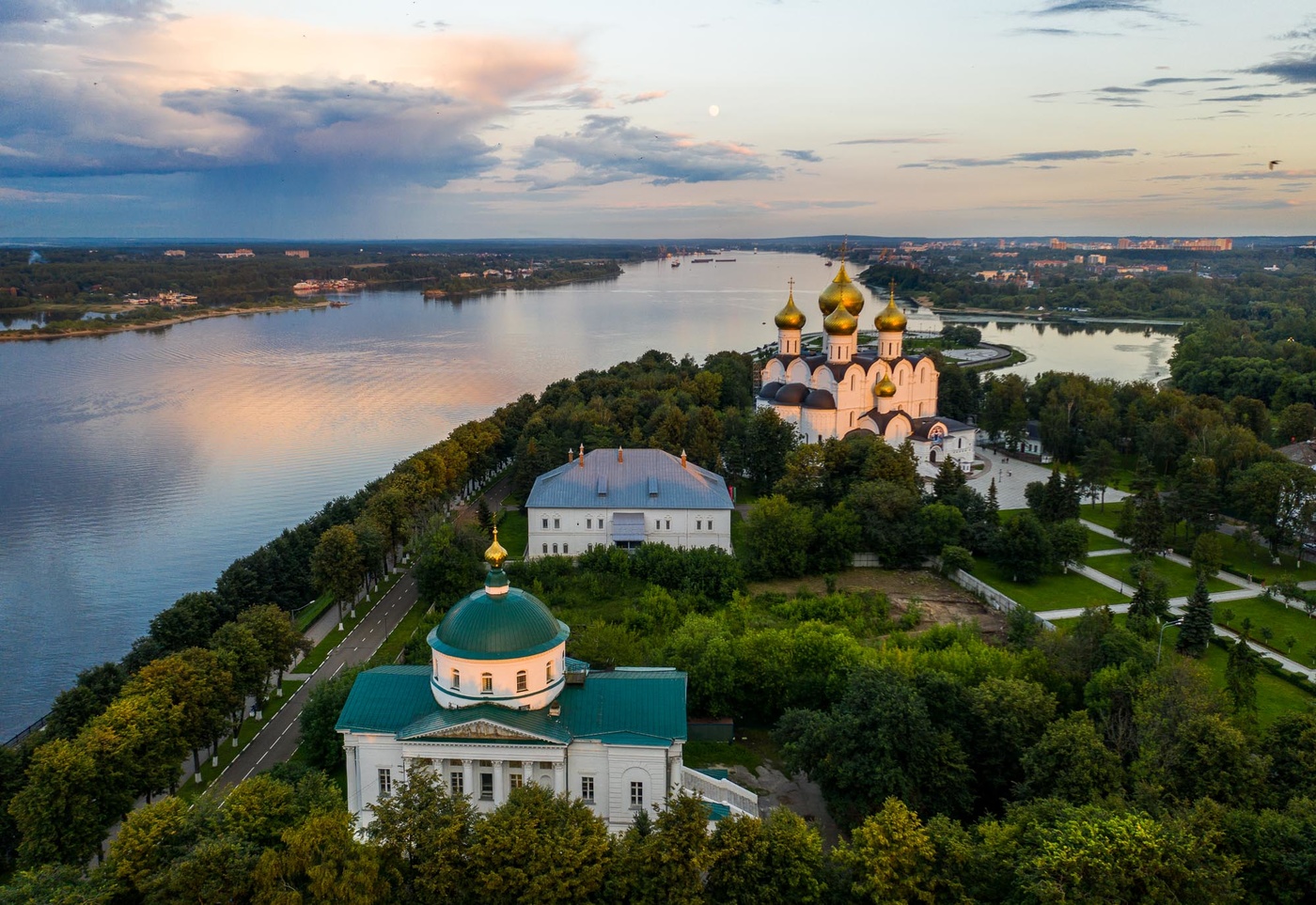 Вечерний Ярославль