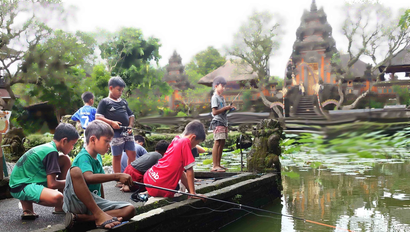 На фоне далекой старины