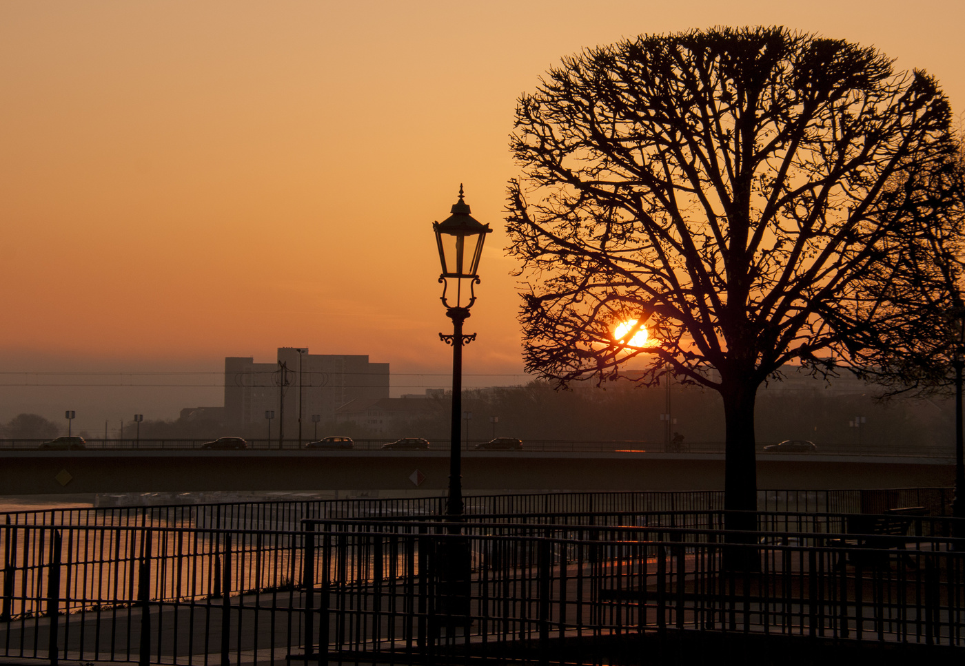 Утренний город