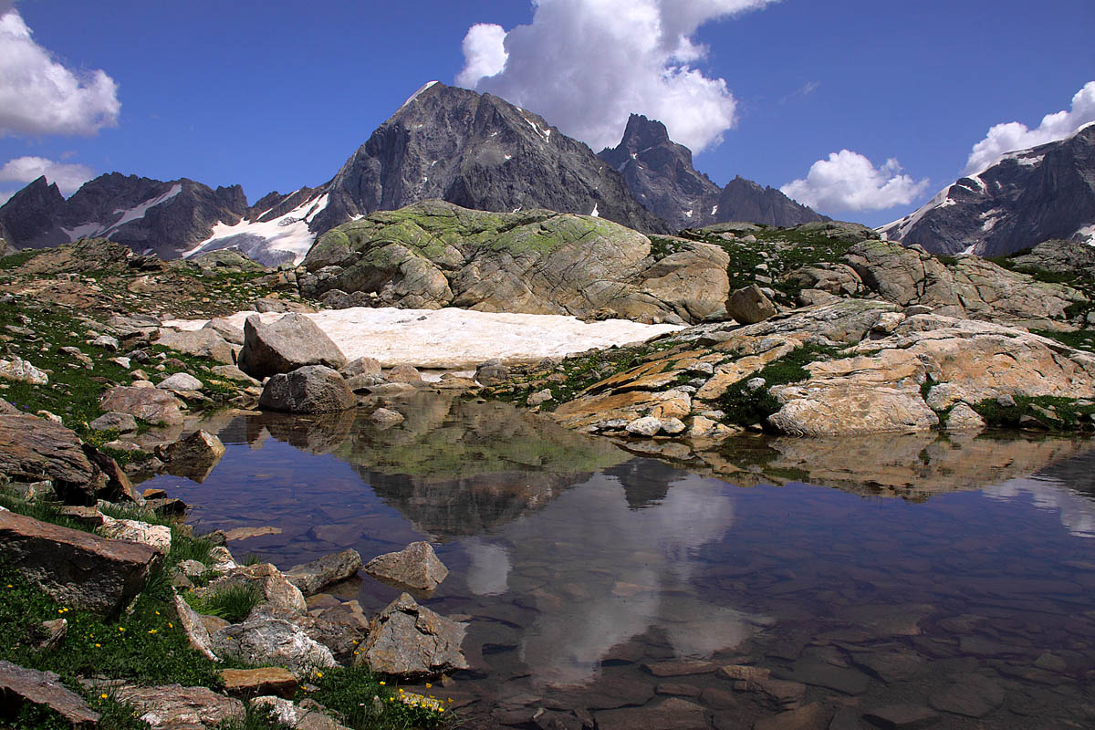 Трапеция, вид с боку