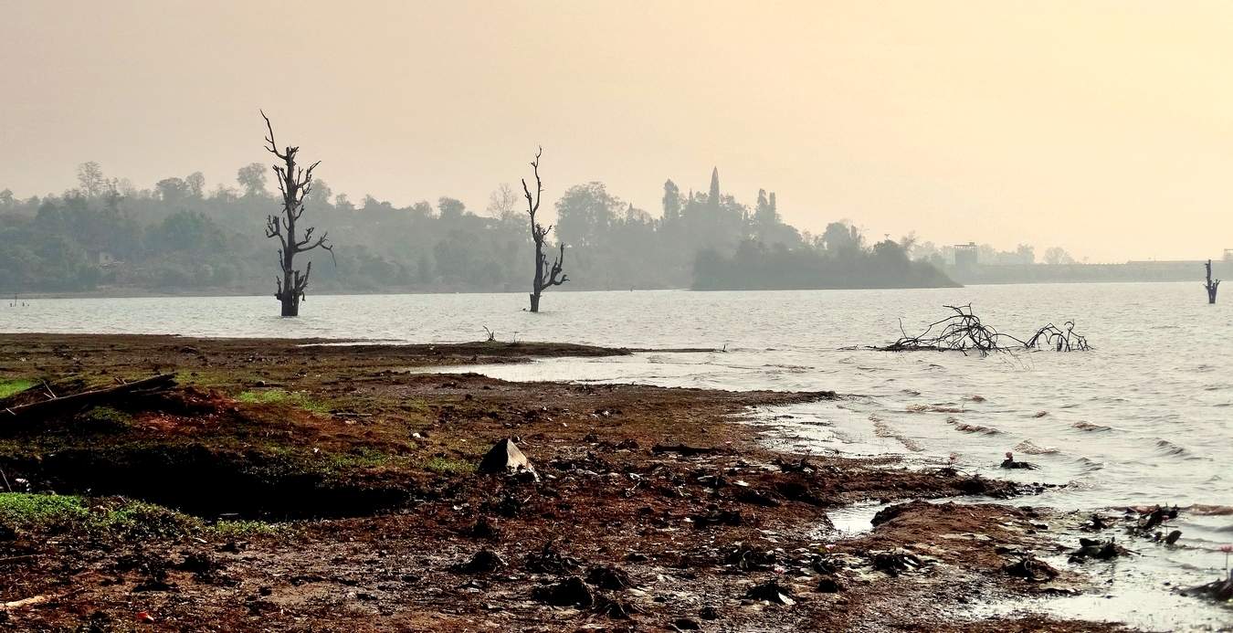 В туманной дымке