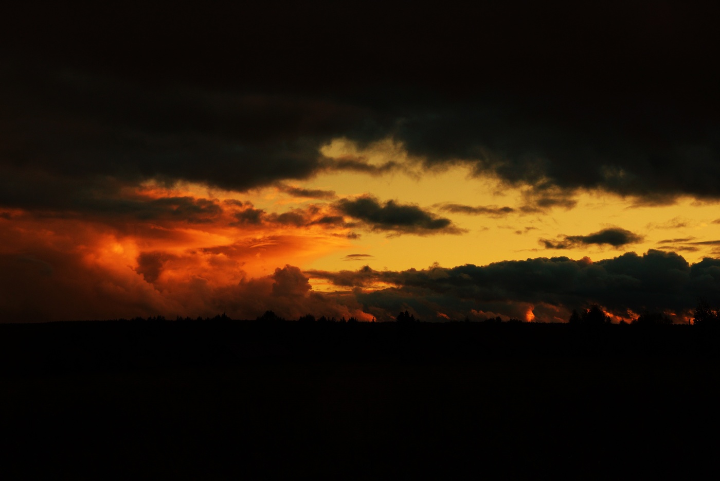 "Замолкнул гром, шуметь гроза устала ..."