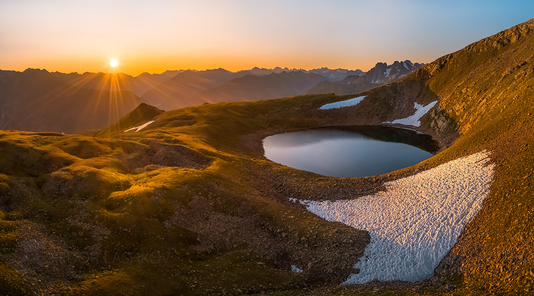 Озеро в горах