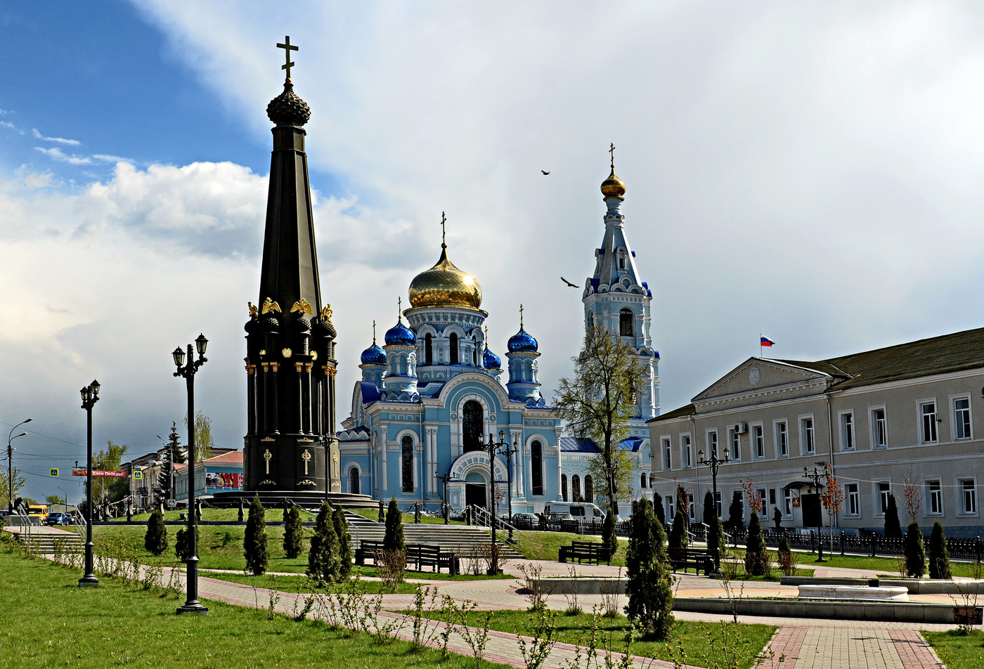 Монумент в ознаменование победы в Отечественной войне 1912 г. г. Малоярославец