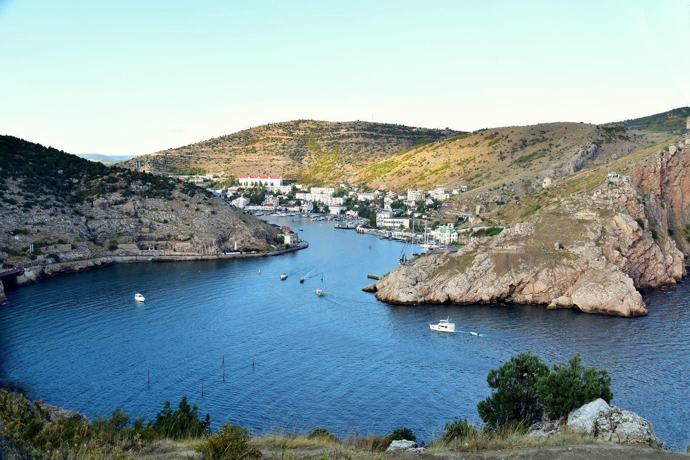 Она возникает ниоткуда...