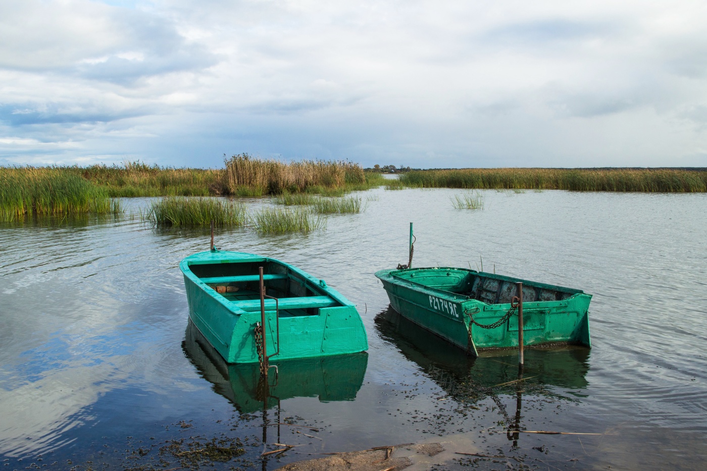 Лодки на озере