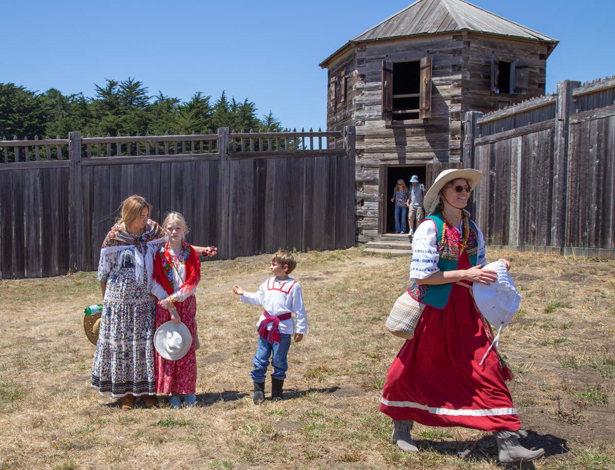 Всё! Срочно уходим!