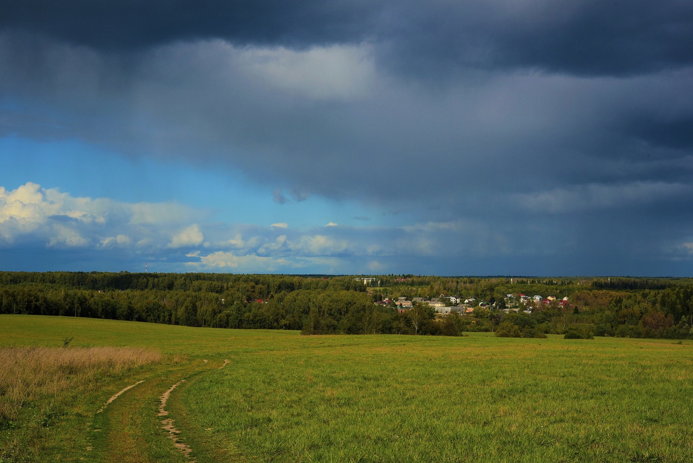 "Через поле дорога лежит ..."
