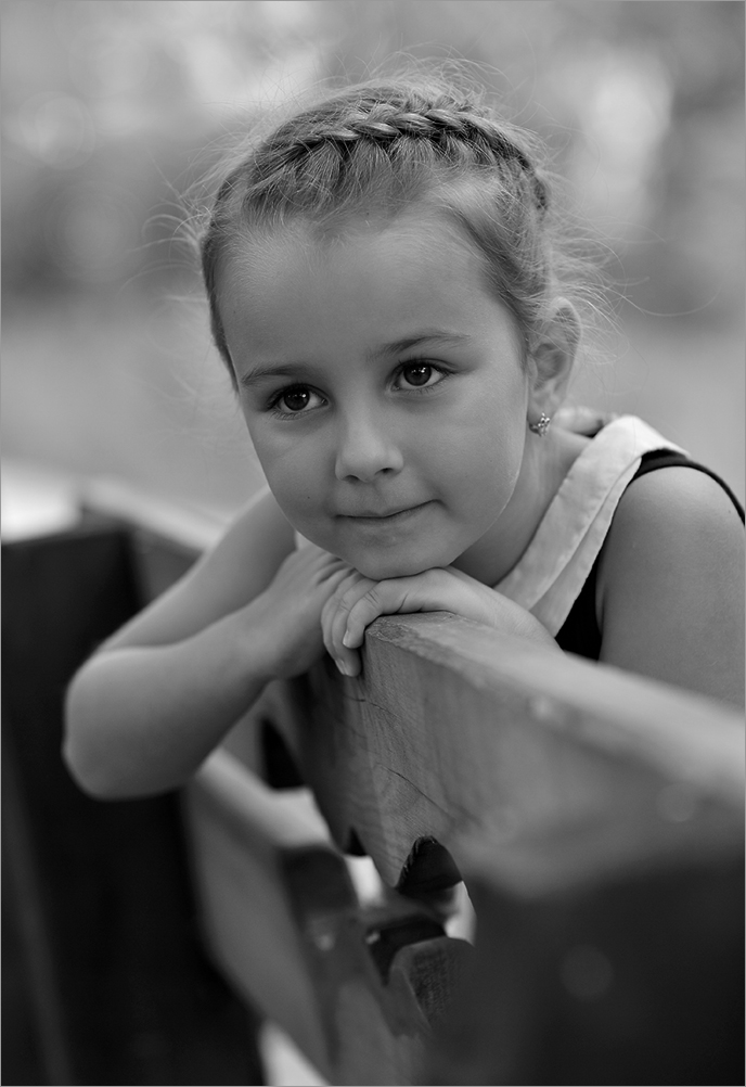 Глазки словно огоньки...