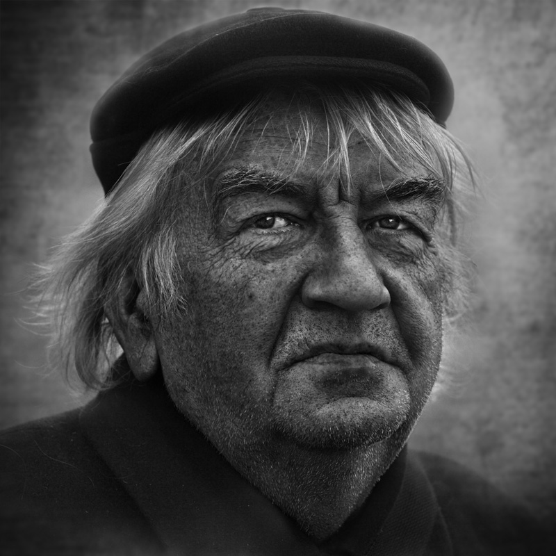 "не по Сеньке шапка"