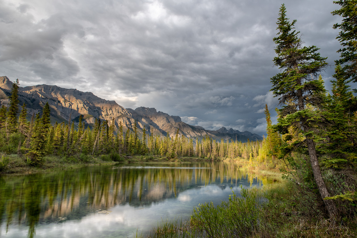 Вечер на дальнем озере