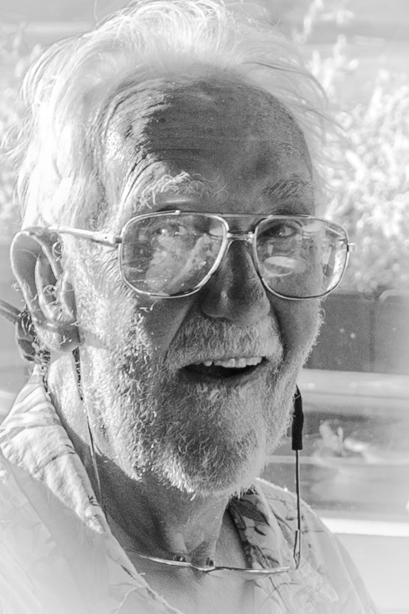 Весёлый старичок