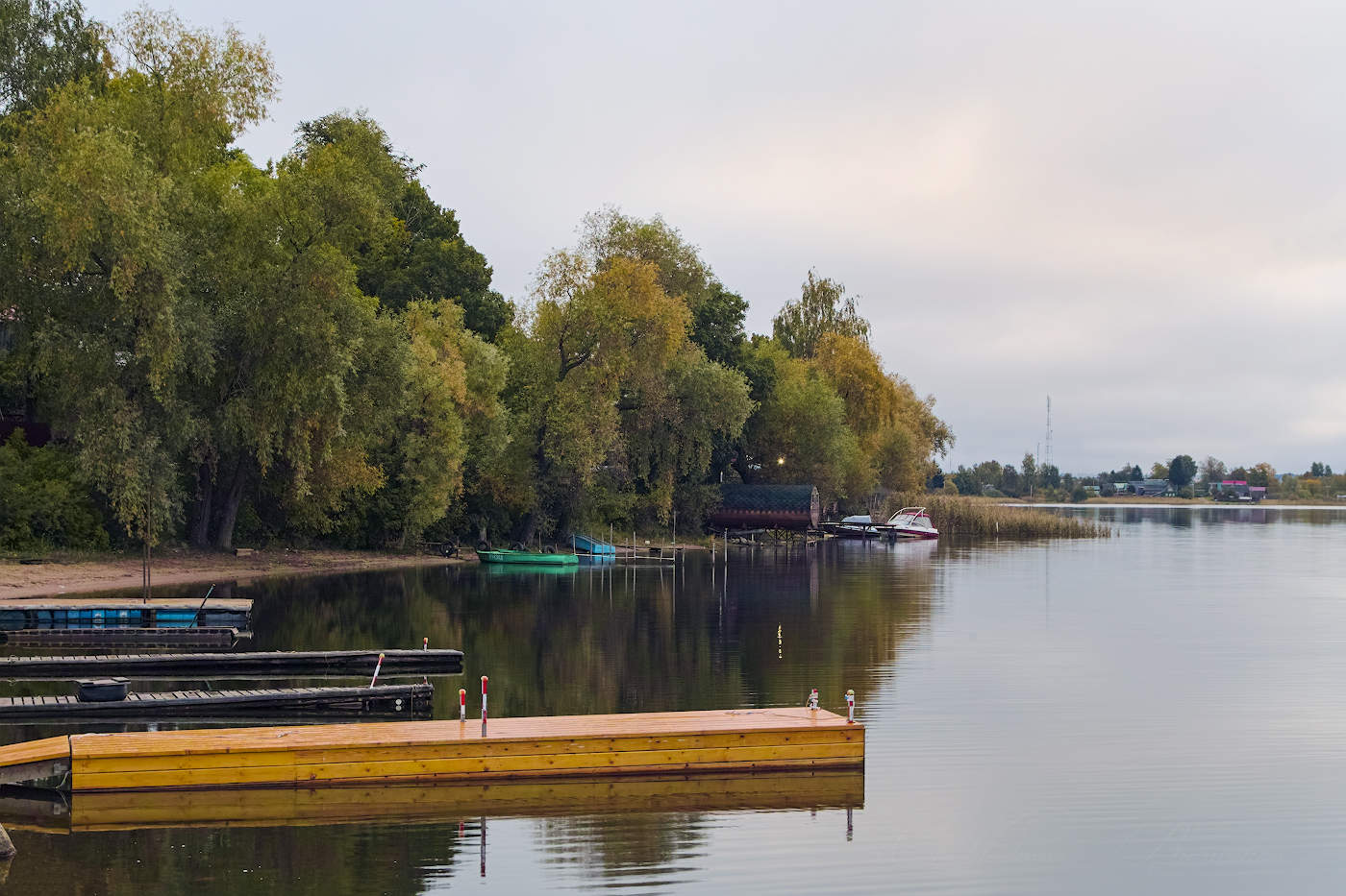 Утро на причале.
