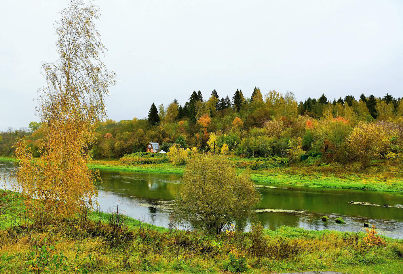 "Какое здесь уединенье ... Какая глушь ..."