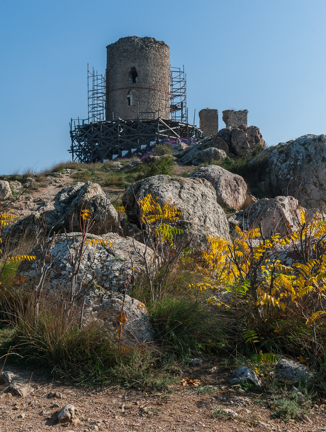 Руины крепости Чембало