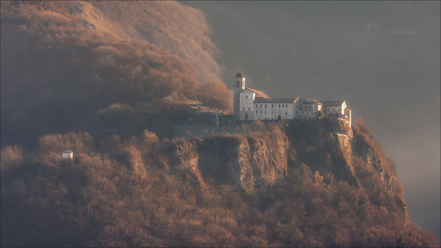 Аббатство Сан Витторе