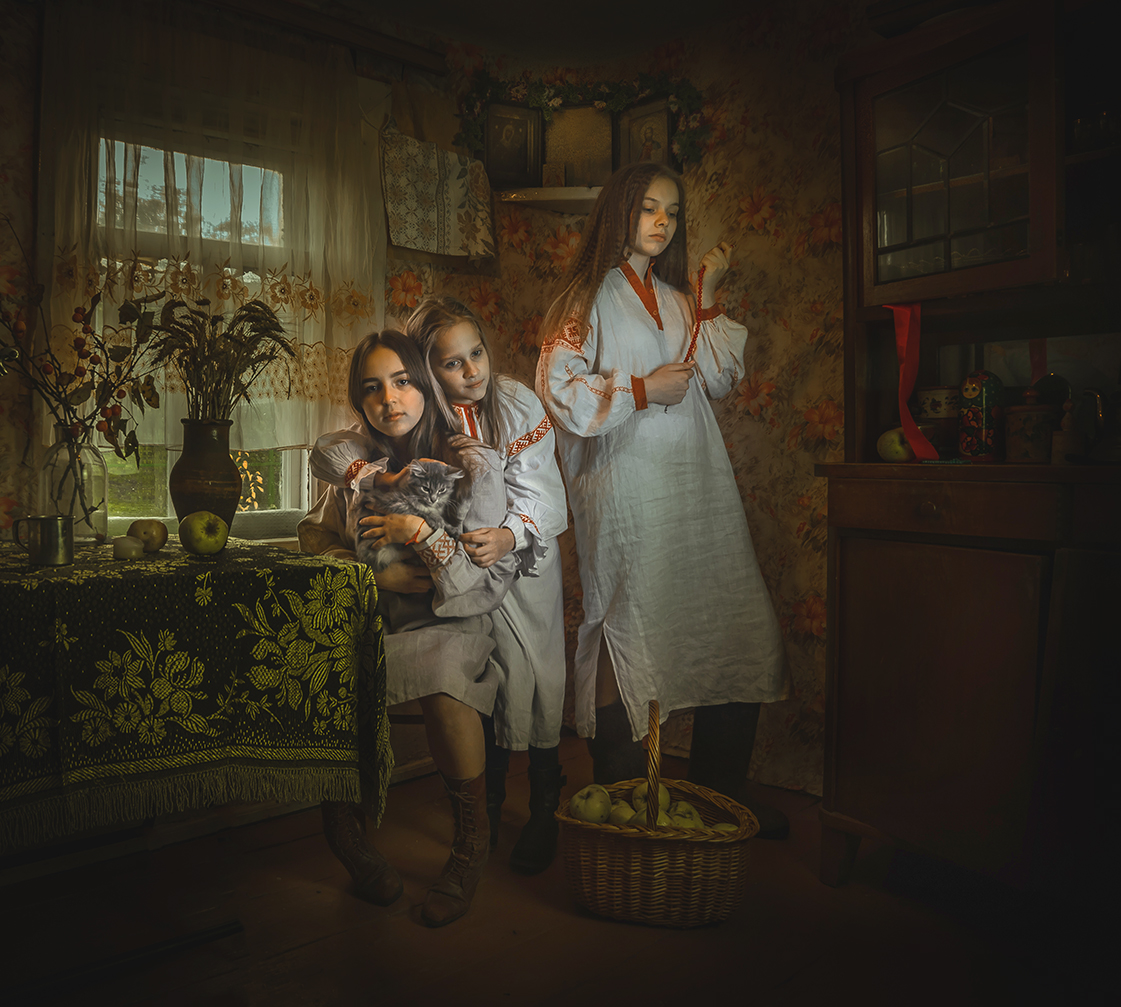 в красном углу..