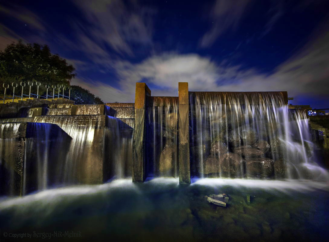 Железобетонный городской фонтан Джур-Джур