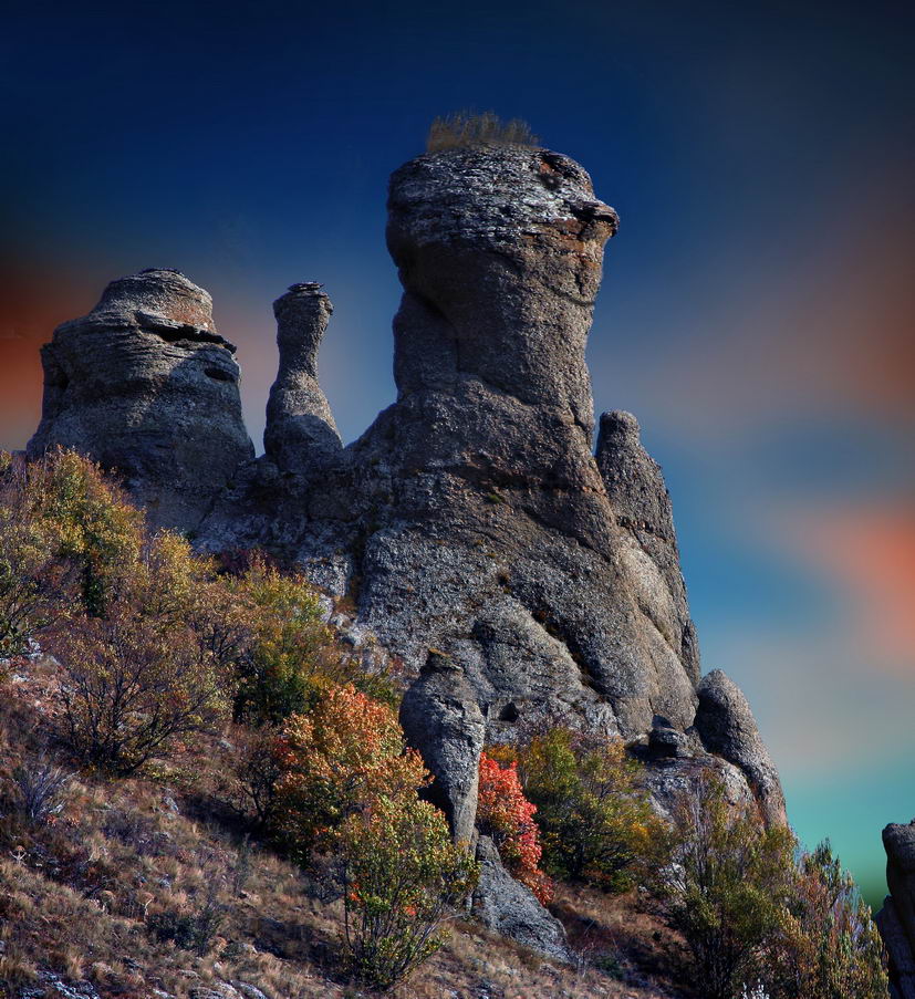 ...и ШО я здесь торчу, на этой скале, давно пора на Мальдивы!