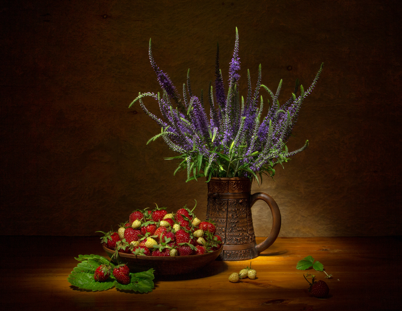 С белой земляникой...