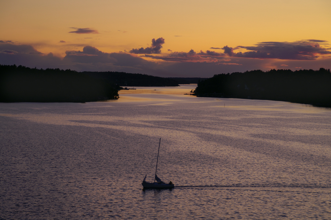 Чуть ночь превратится в рассвет