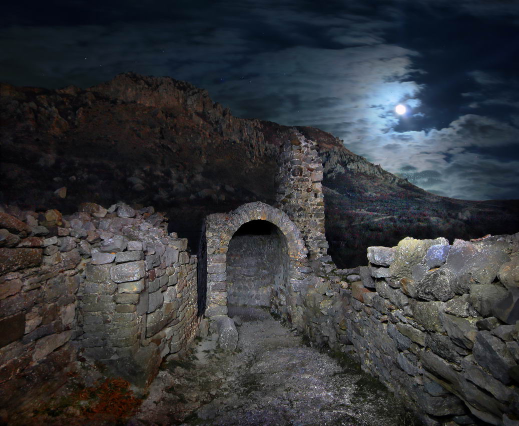 Торжественно-Парадный вход в Долину…