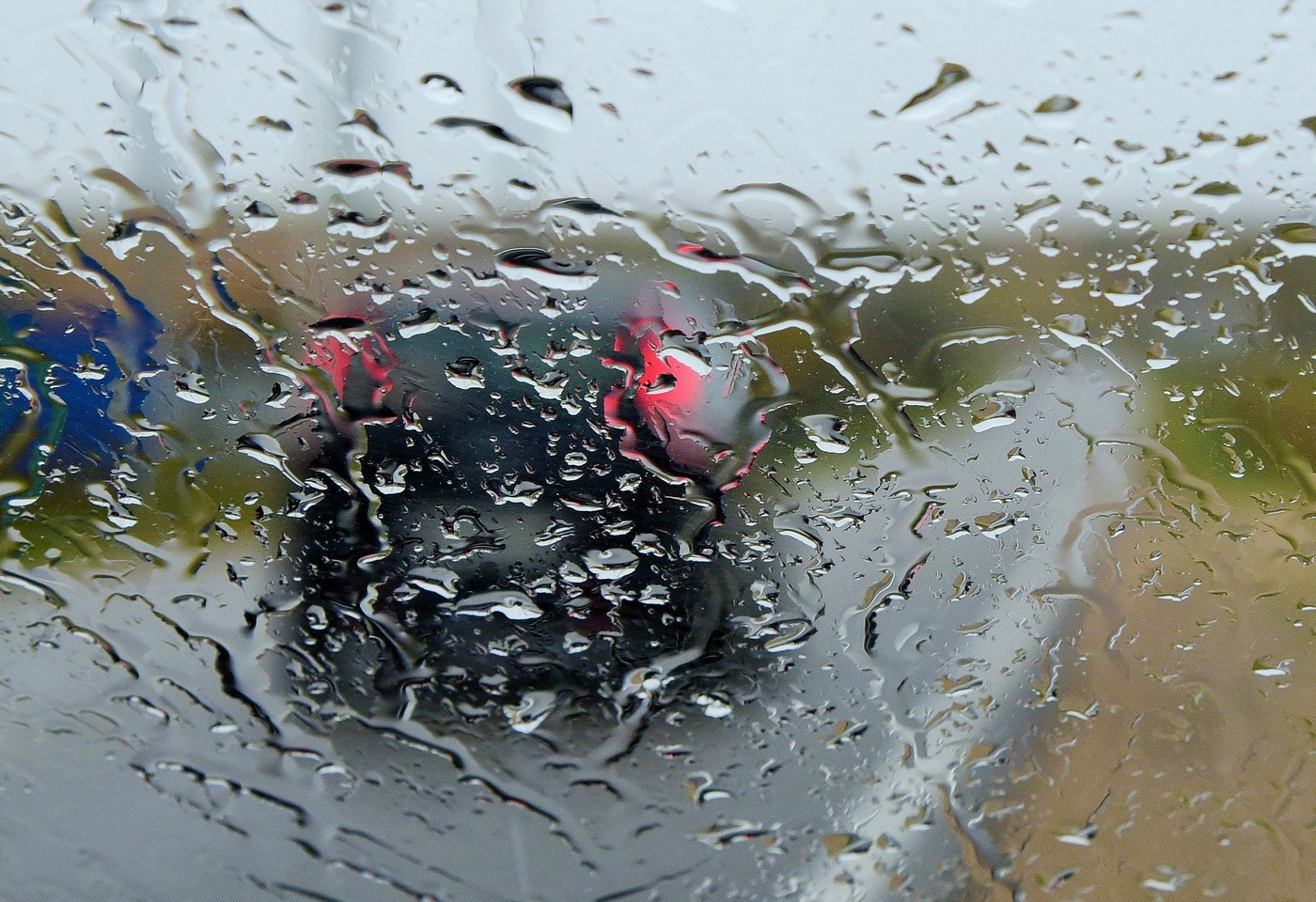 "И время льется осенью с небес ..."