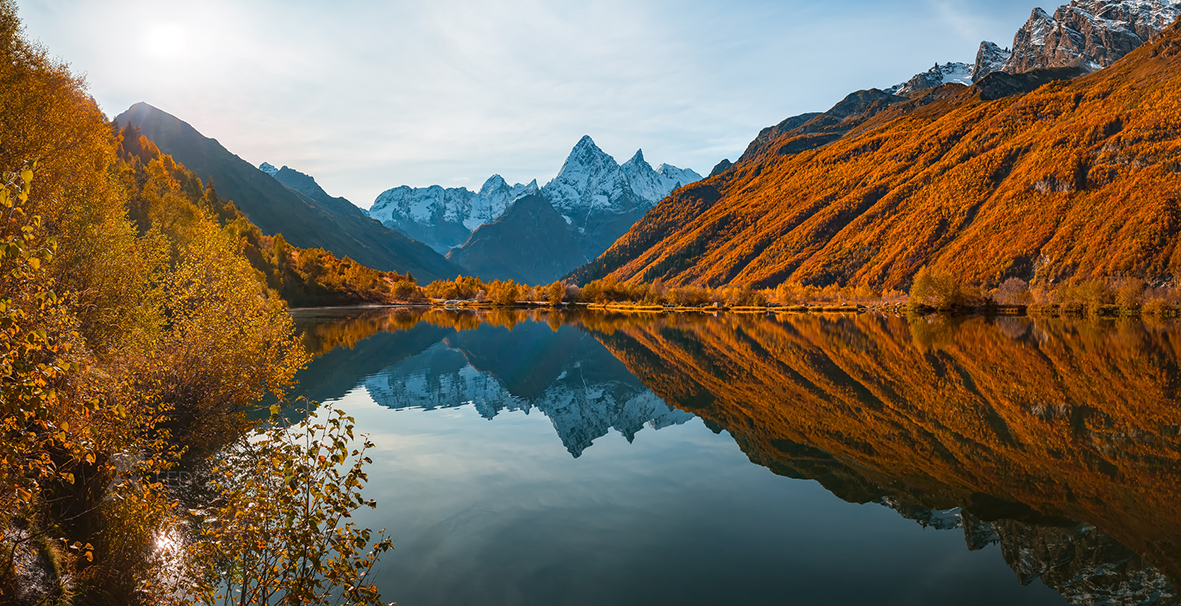 Осеннее озеро Туманлы-Кель