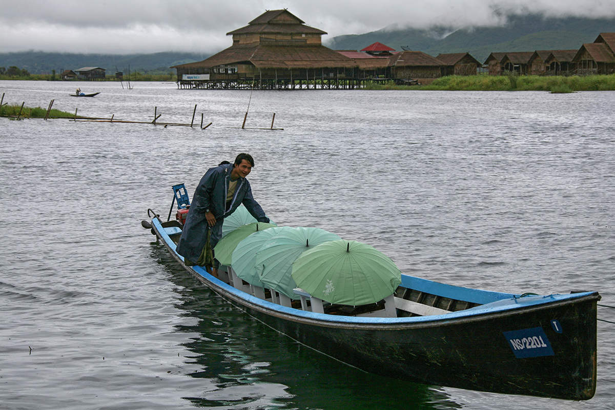 Один зонт - хорошо, а четыре - лучше