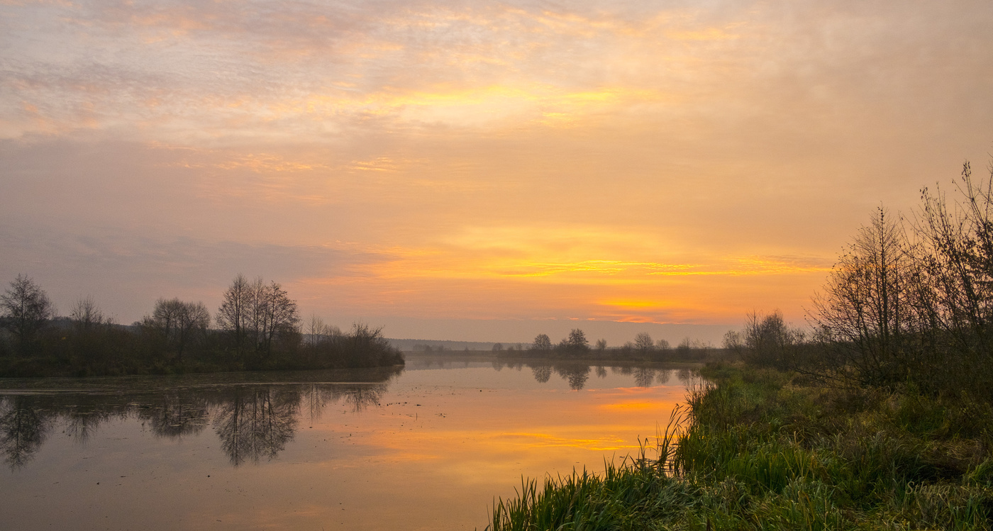 Рассвет на озере Сосновое.