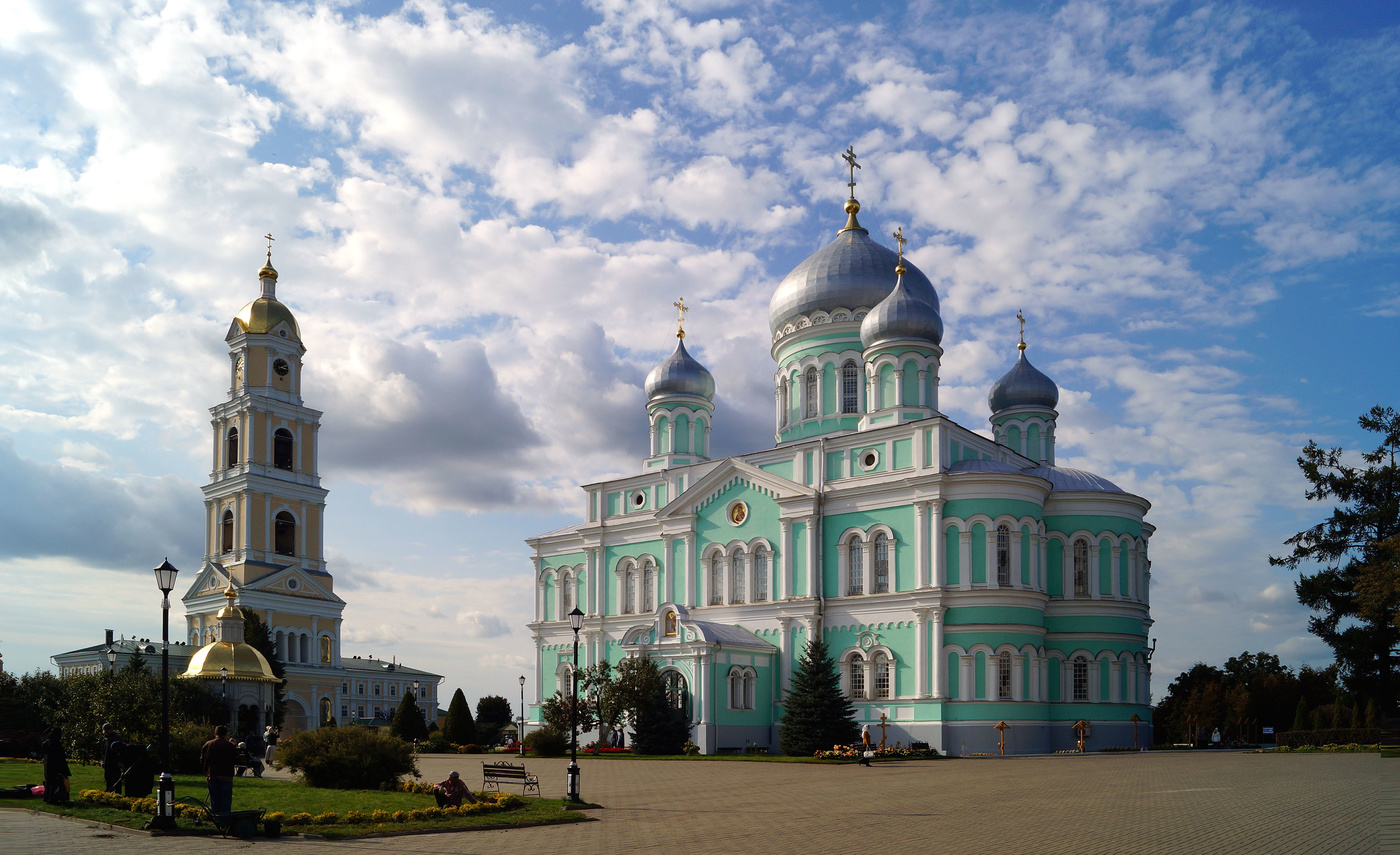 Вид на Троицкий собор