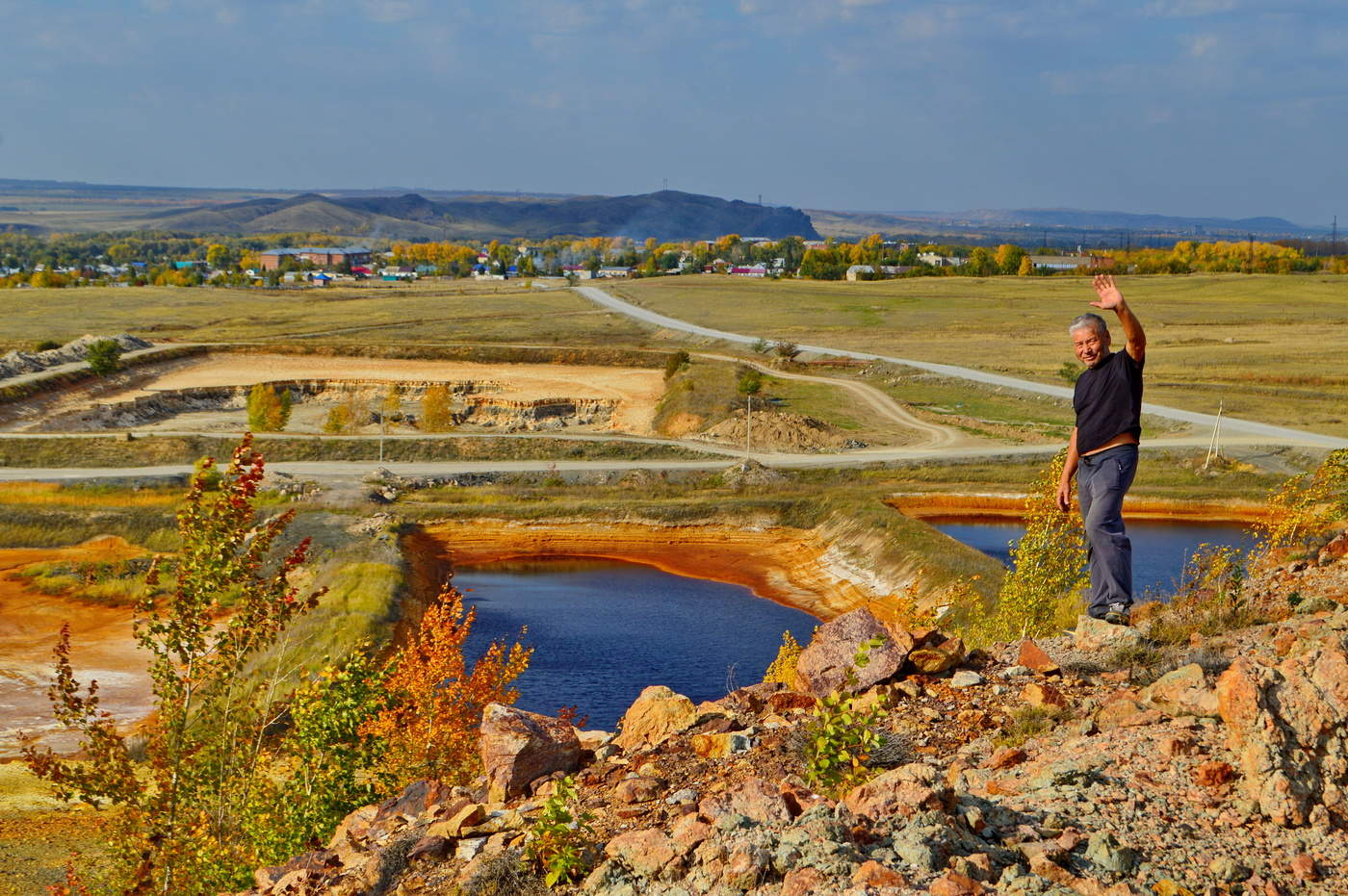 на фоне пейзажа