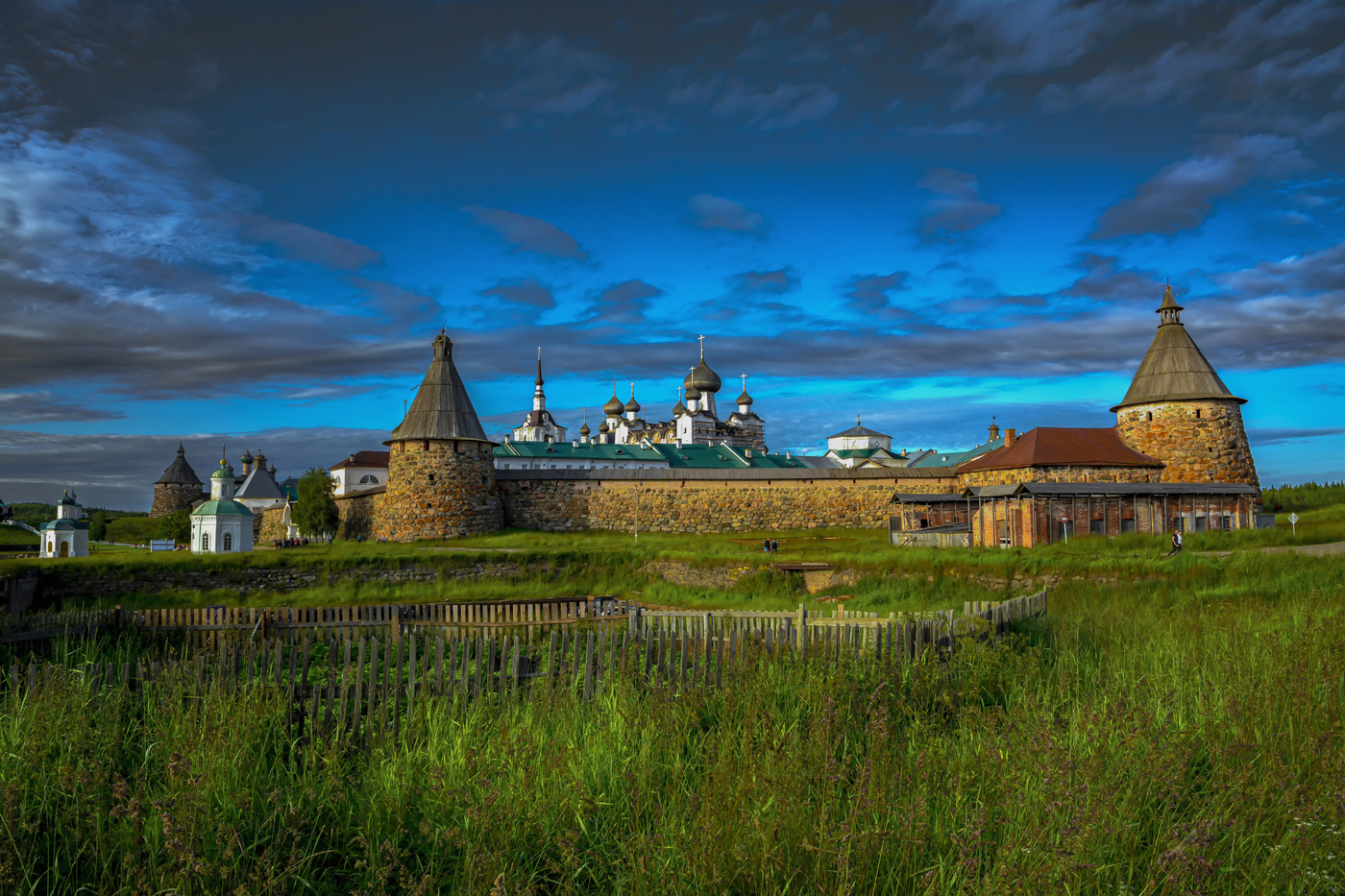 Соловецкие зарисовки (вечернее солнце)