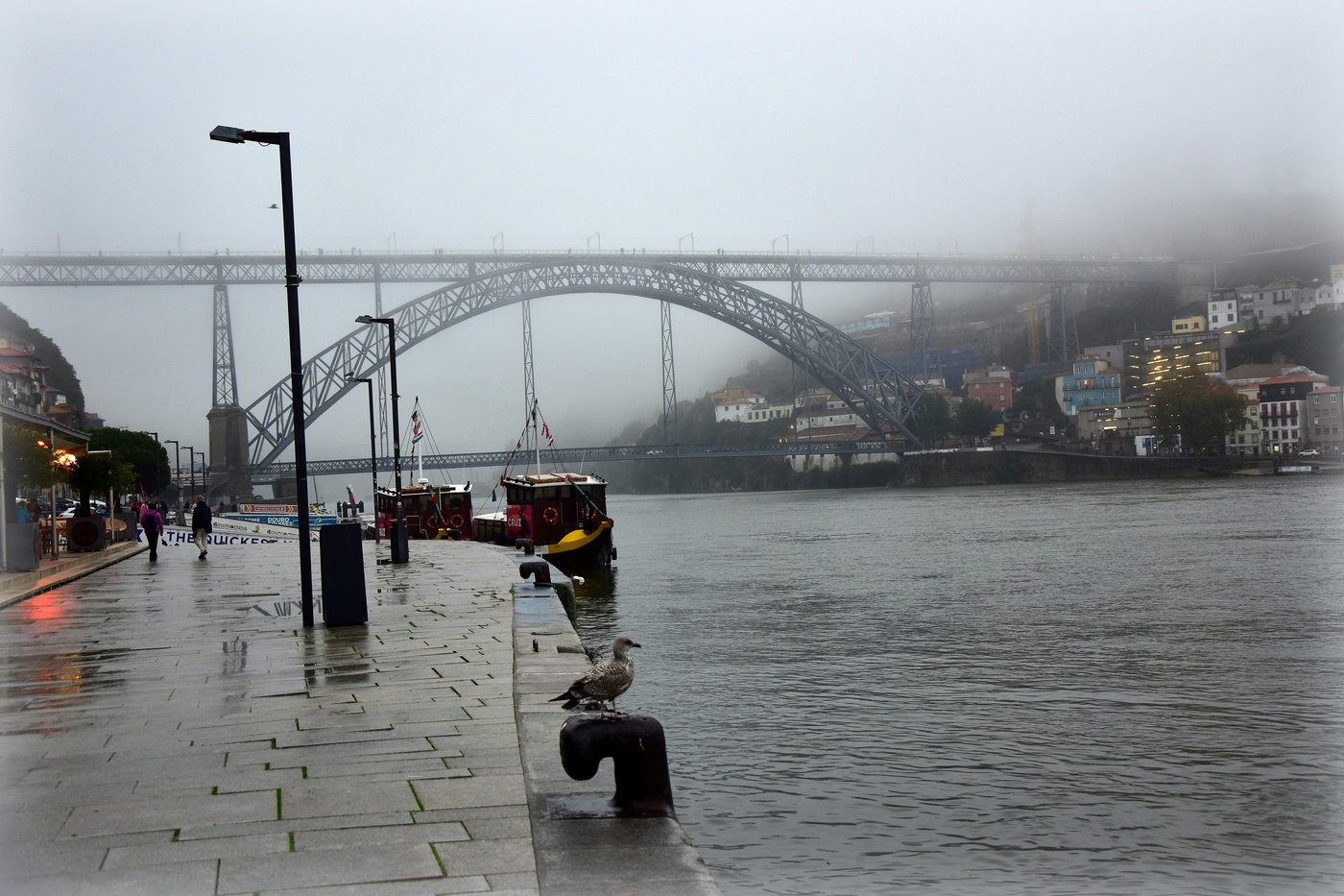 Октябрь - ажурный мост...