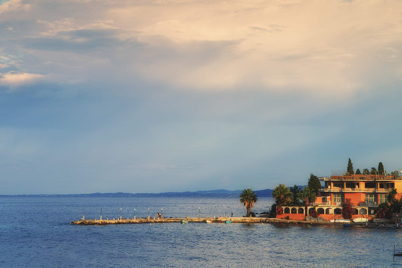 Вечернее море