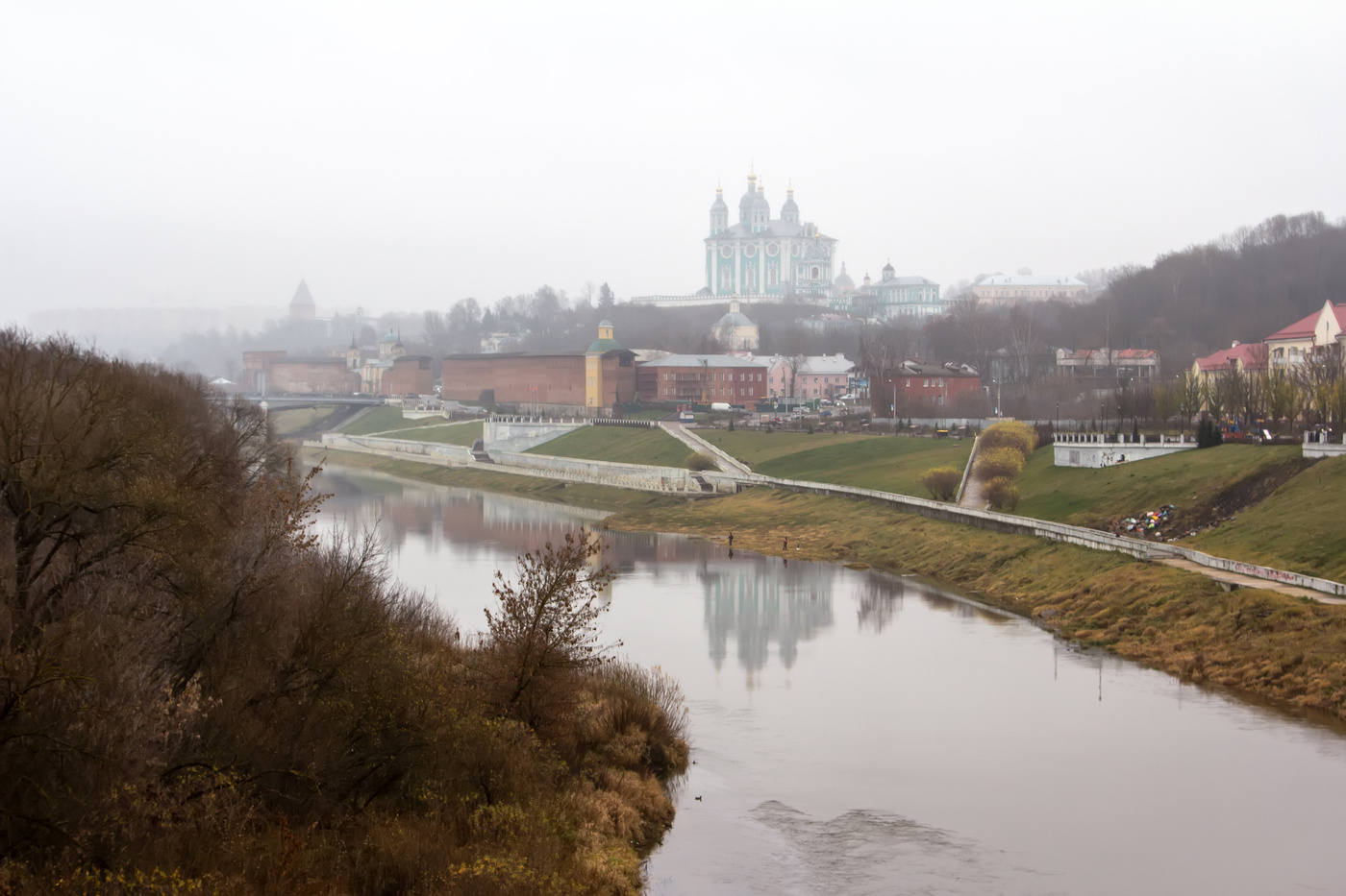 Хмурый Смоленск...