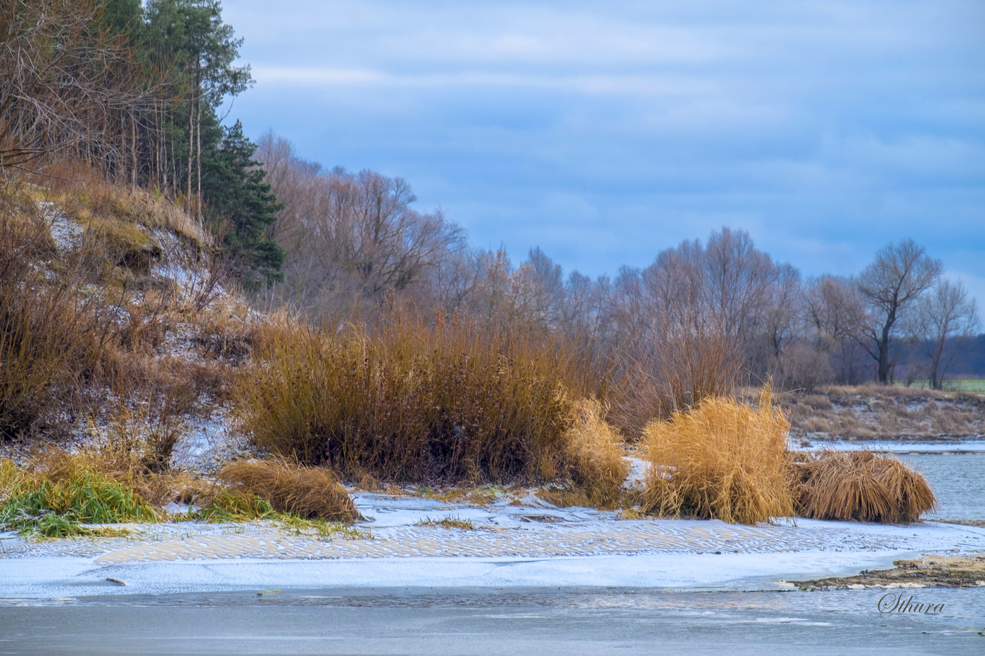 Мыс на Оке и Истоке.